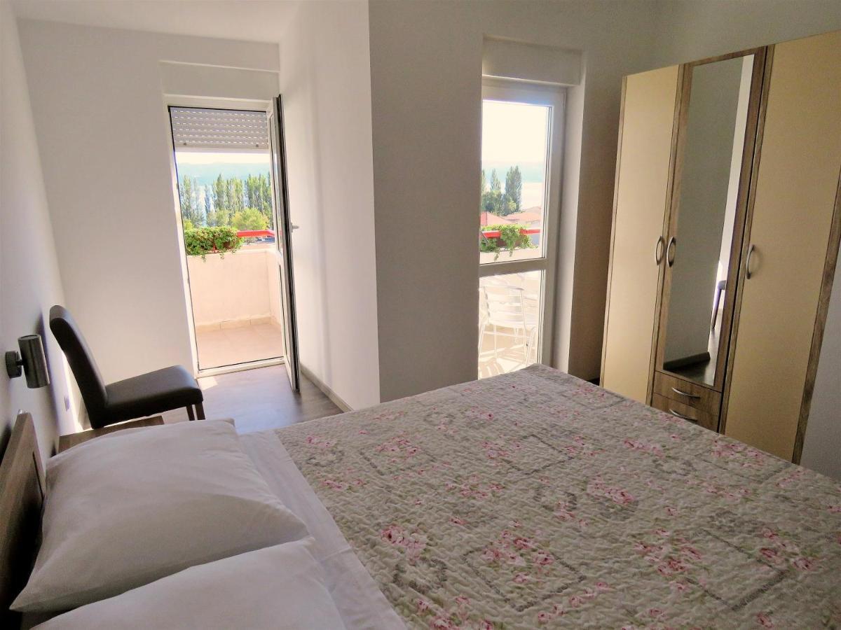 Apartments Zvone Omiš Buitenkant foto